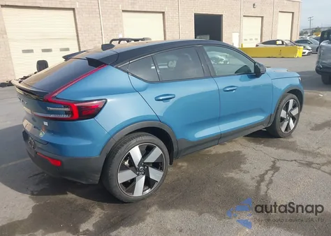 2022 Volvo C40 Recharge Pure Electric P8 Ultimate z USA, uszkodzony, nr VIN YV4ED3GB9N2000364